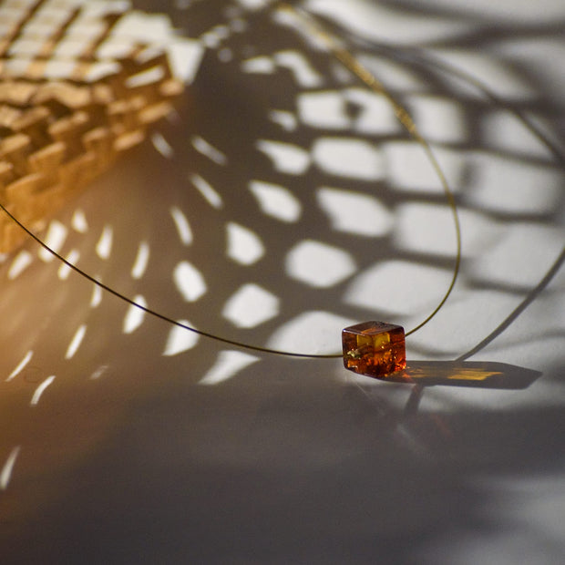 Golden Plated String Baltic Amber Necklace Menulis