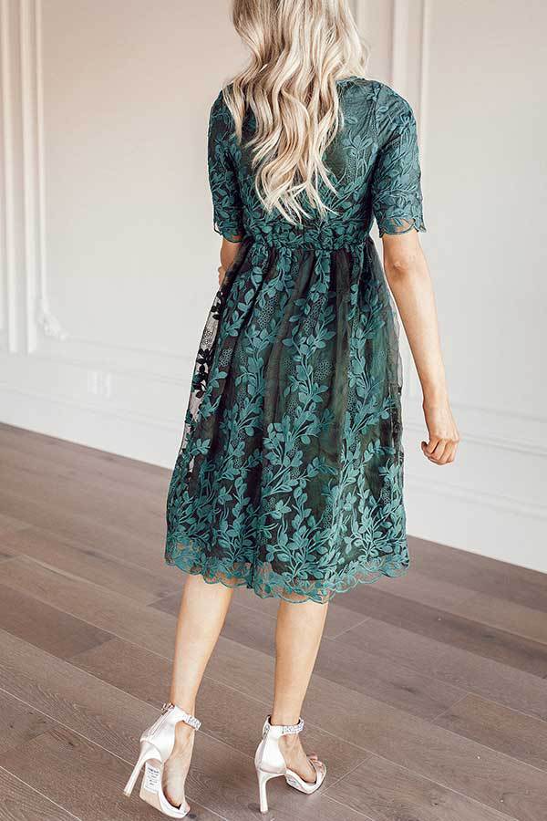 Plus Size Mid Length Lace Embroidered Short Sleeve Dress - Jo-Bolt-Store