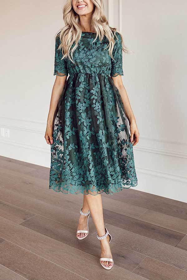 Plus Size Mid Length Lace Embroidered Short Sleeve Dress - Jo-Bolt-Store